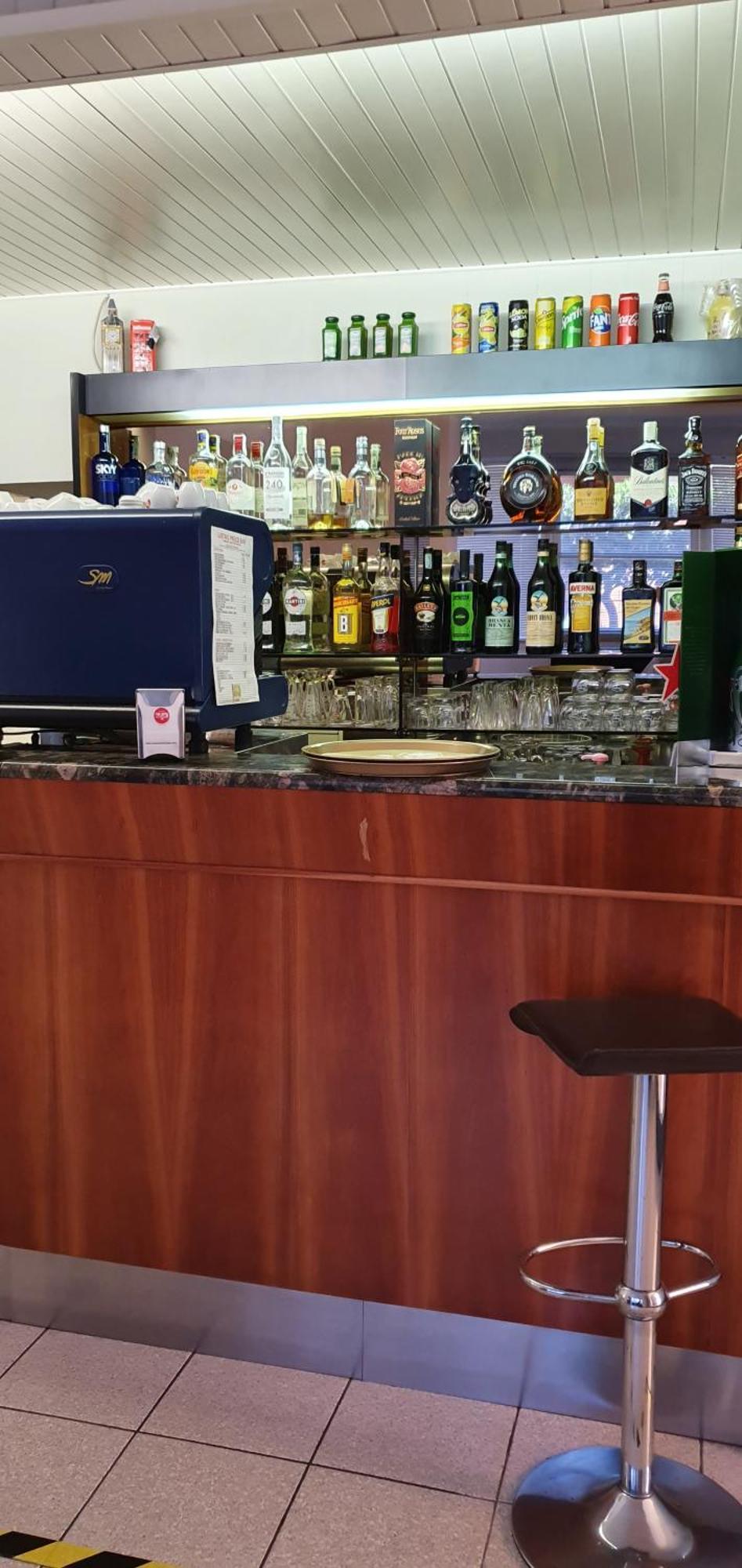 Hotel Eleonora Римини Екстериор снимка
